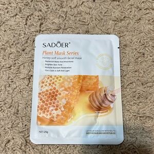 Honey Soft Facial Mask - White and Gold